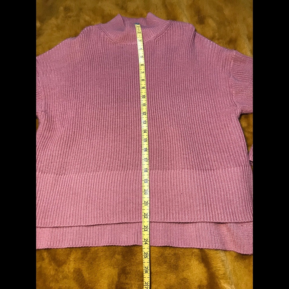H&M • Pink Sweater - Picture 8 of 9